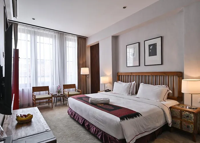1825 Gallery Hotel